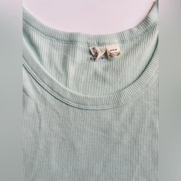 NWT roxy ribbed tee - Picture 4 of 9